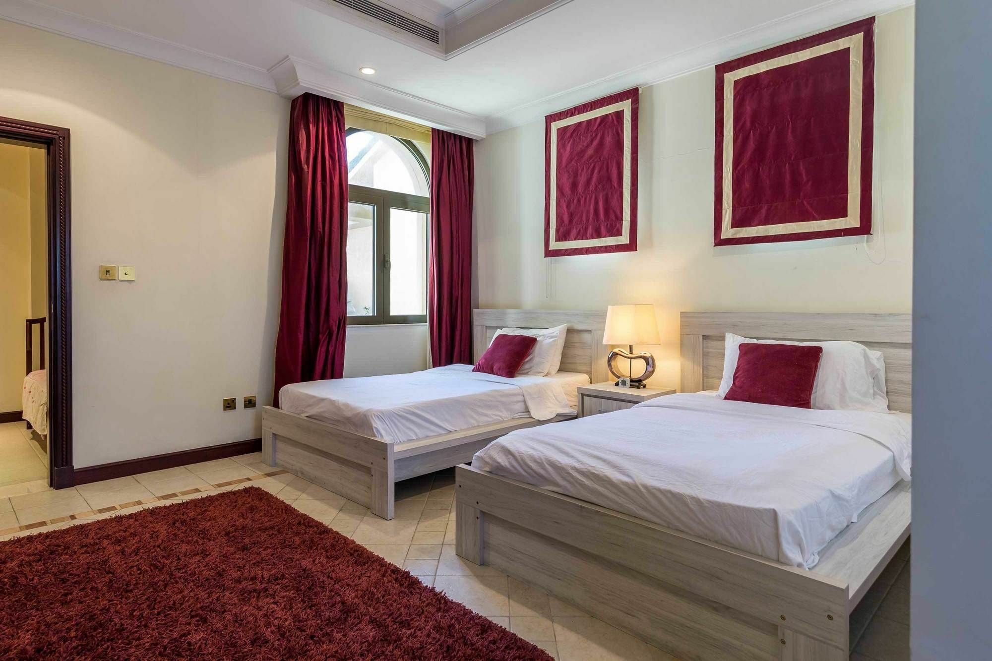 Villa 5 Bedroom Garden At Frond E By Deluxe Homes *