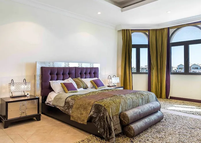 5 Bedroom Garden Villa At Frond E By Deluxe Holiday Homes
