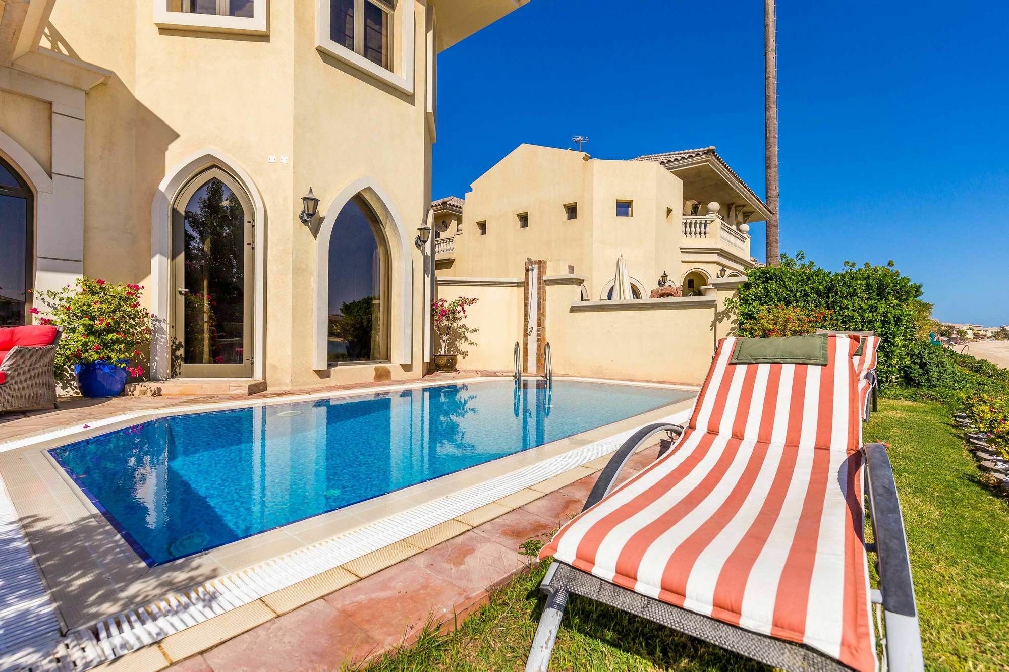 5 Bedroom Garden At Frond E By Deluxe Homes * Dubai